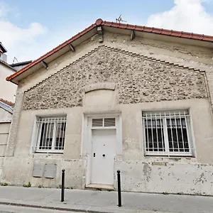Apartment Pick A Flat's In La Chapelle - Impasse Du Cure, Paris